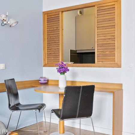 Grand Appartement Avec Balcon - Proche Parc Des Expo - Parking Privee Исси-ле-Мулино Экстерьер фото