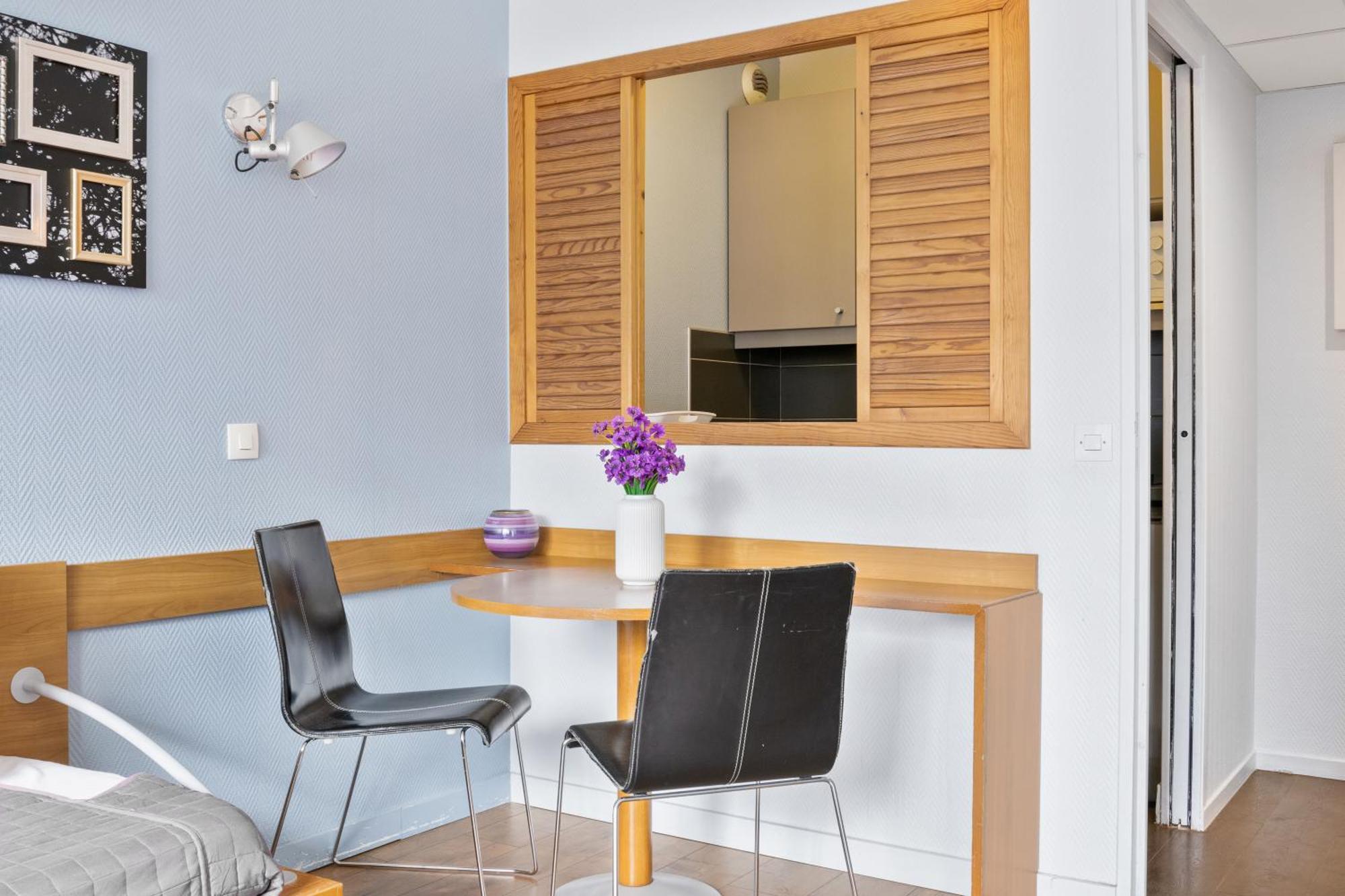 Grand Appartement Avec Balcon - Proche Parc Des Expo - Parking Privee Исси-ле-Мулино Экстерьер фото