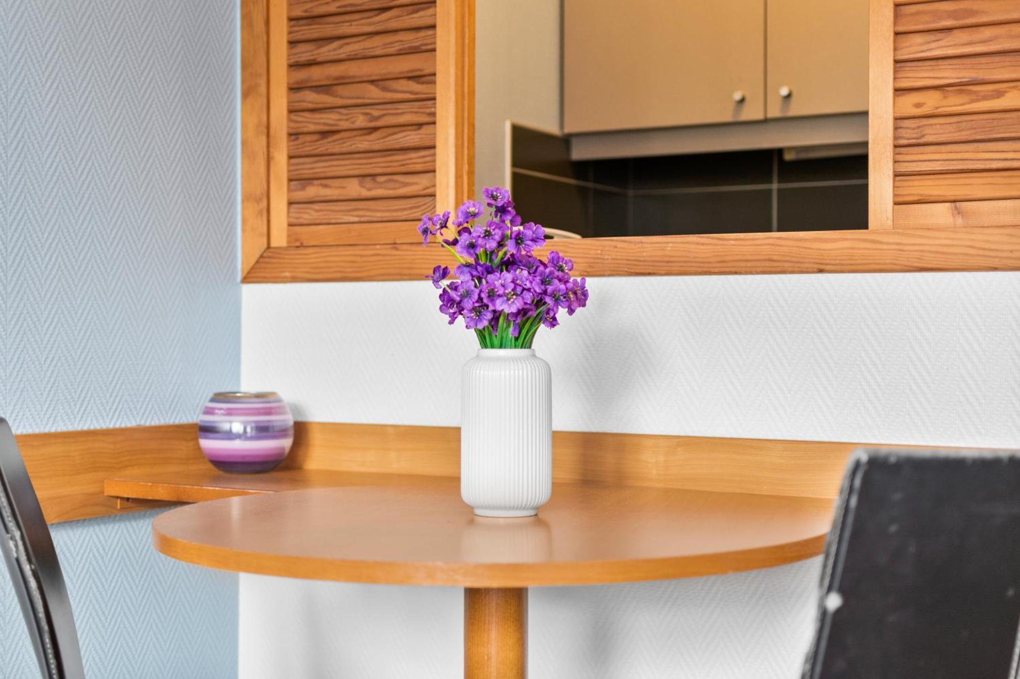 Grand Appartement Avec Balcon - Proche Parc Des Expo - Parking Privee Исси-ле-Мулино Экстерьер фото